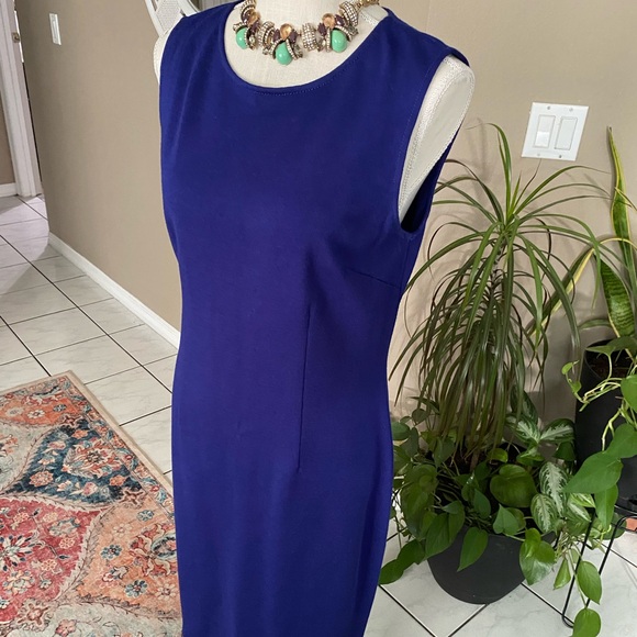 St. John Dresses & Skirts - St. John Dress sz 8 Sleeveless Knit Purple Stretch Sheath Wool Blend